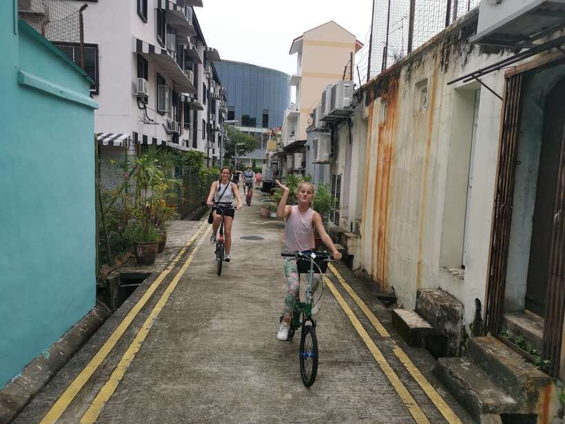 Singapore: Food and Bike Tour: Katong District - Key points at a glance