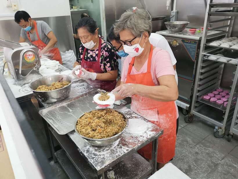 Singapore: Food and Bike Tour: Katong District - Colorful shophouses and a slower look at Katong