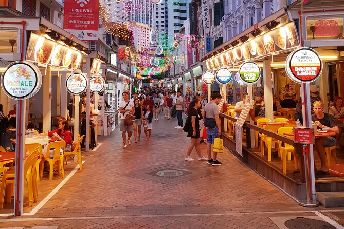 Singapore Foodie Experience Guided Tour with 5 dishes Tasting - What your guide adds to the food