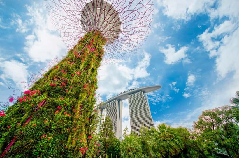 Singapore: Gardens by the Bay & Jurassic World with Pickup - Pickup makes the price easier to judge