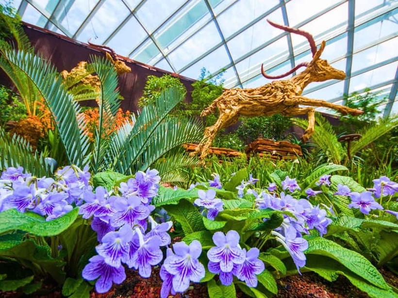 Singapore: Gardens by the Bay & Jurassic World with Pickup - Satay by the Bay and the one-hour meal stop