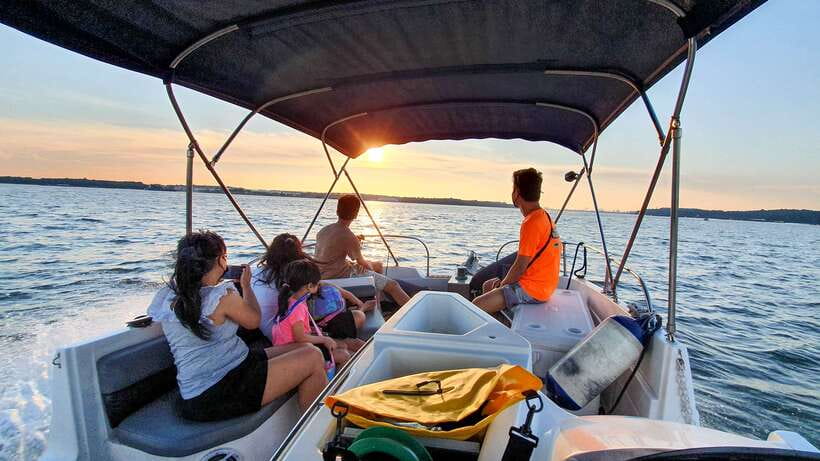Singapore: Guided Boat Tour and Kelong Fish Farm Visit - Key points about the Singapore Kelong Tour