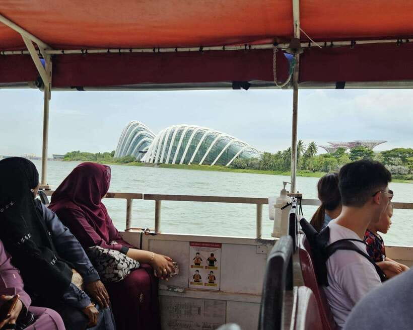 Singapore: Guided City Tour by Amphibious Duck Boat - Is $38 good value for one hour?