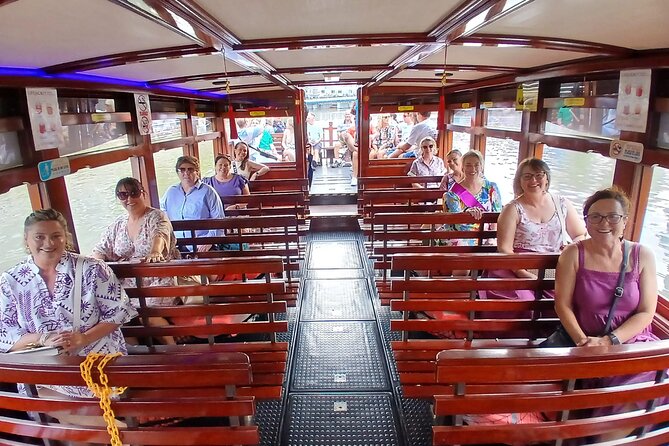 Singapore Guided Night Tour with 2 Light Shows & River Cruise - Spectra adds water, lasers, and Marina Bay scale