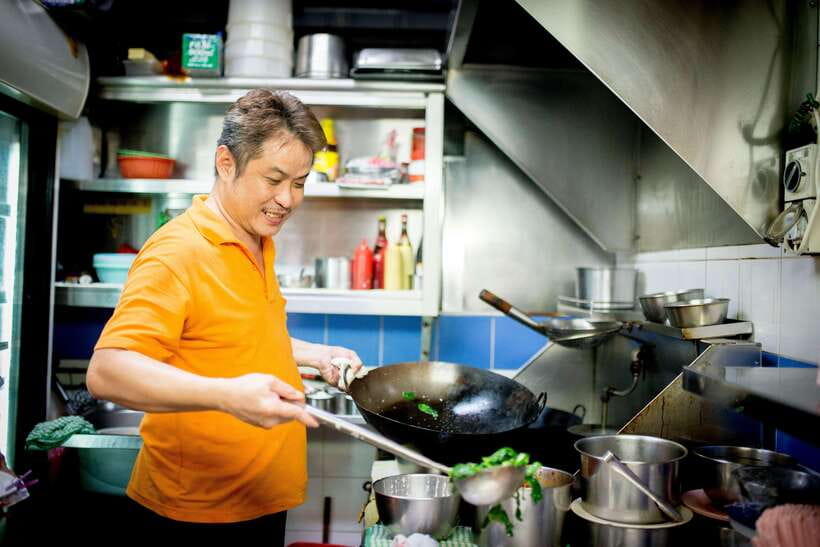 Singapore: Hawker Culture Food Tour and Sightseeing - Telok Ayer Green and the story of Singapore