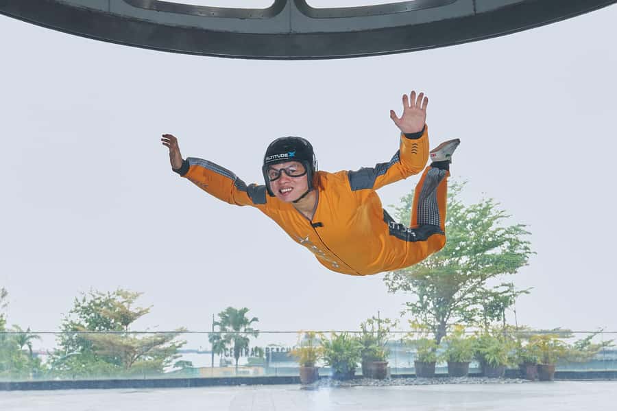 Singapore: I-Fly Indoor E-Ticket for 2 Skydives - The First 30 Minutes: Training Before Flight