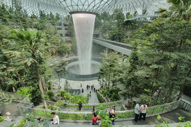 Singapore: Jewel Changi Airport - Ticket delivery and entrance tips
