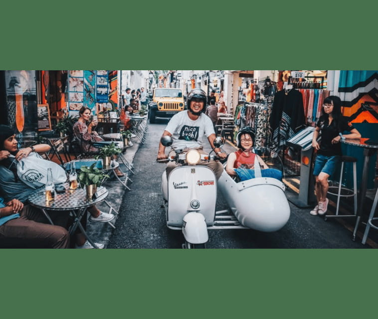 Singapore: Kampong Glam & Civic District Vespa Sidecar Ride - Meeting the ride at the Esplanade