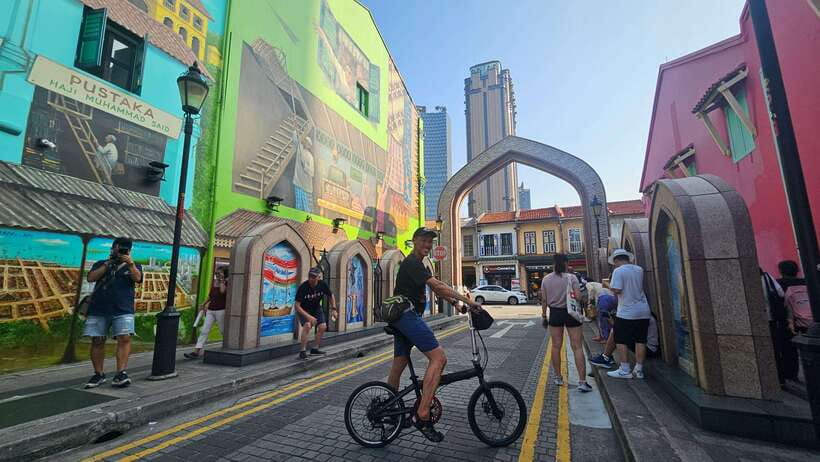 Singapore: Light to Night Bike Tour - What the $59 price includes