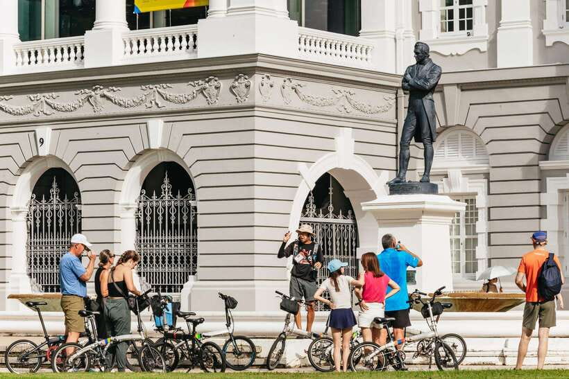 Singapore: Lion City Highlights Bike Tour - Marina Bay and the F1 circuit