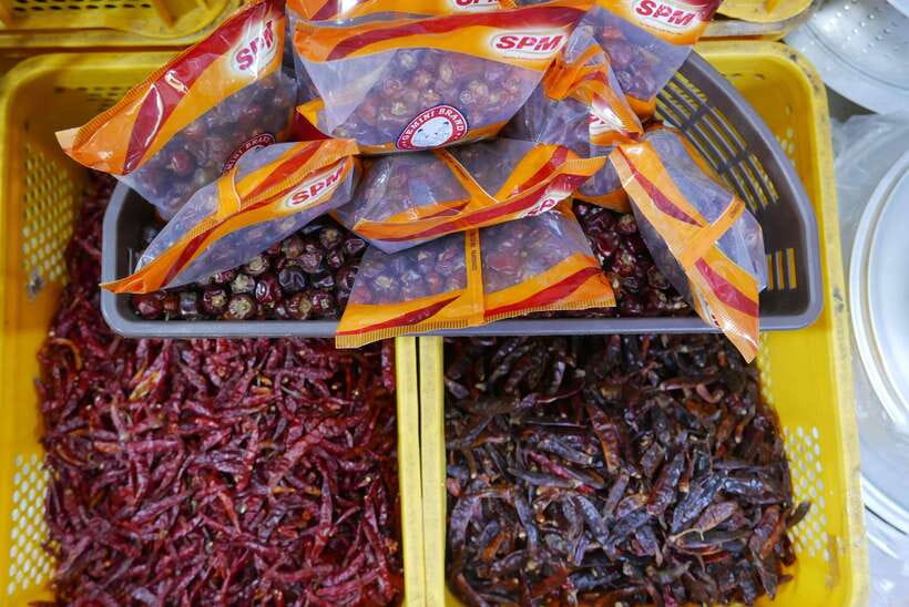 Singapore: Little India, Tekka Centre and Food Tastings Tour - Choosing the right guide and asking better questions
