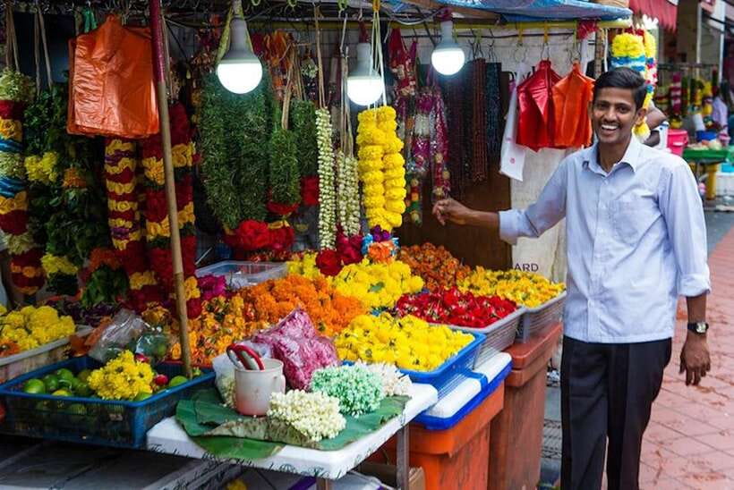 Singapore: Local Street Food Tasting Tour - Little India: More Food, More Context