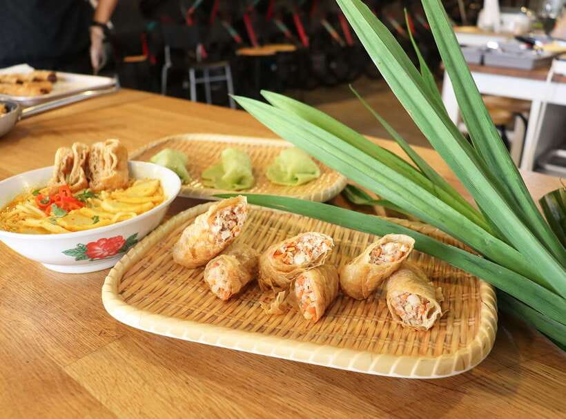 Singapore: Market-to-Table Experience and Cooking Class - Cooking from scratch with a small-group feel