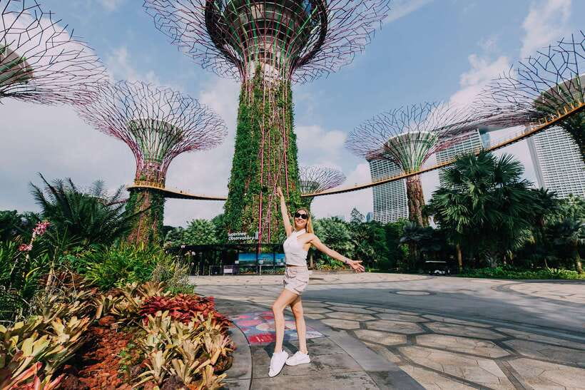 Singapore: Moments in the City Private Photography Session - Gardens by the Bay changes the mood