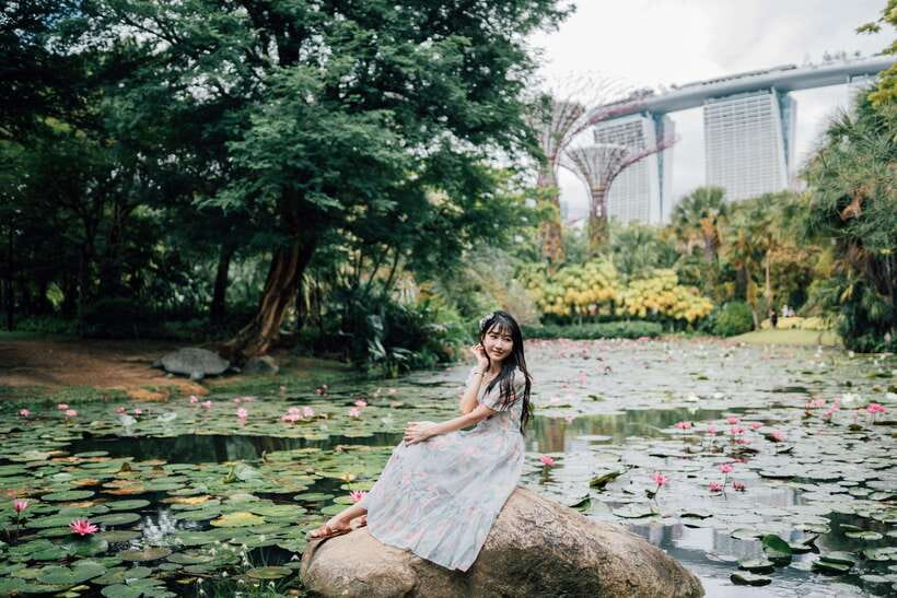 Singapore: Moments in the City Private Photography Session - At $154 per person, the value depends on your group