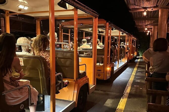 Singapore Night Safari - Four walking trails for a closer look