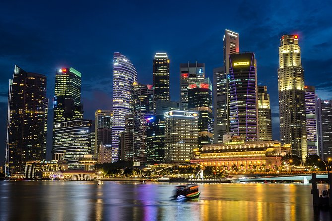 Singapore Photography Masterclass - Private Photography Lesson - Choosing between Chinatown and the night lights