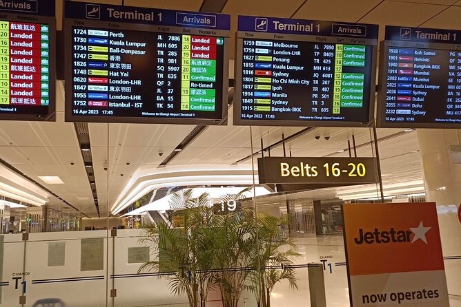 Singapore: Private Airport/Seaport Meet&Greet → Downtown/Sentosa - Finding your chauffeur after baggage claim