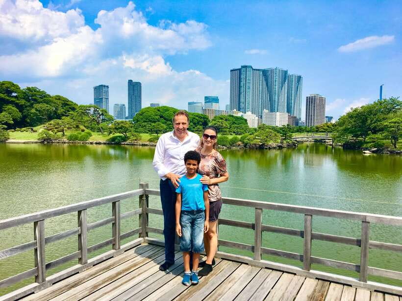 Singapore: Private Flexible Tour with a Licensed Local Guide - Walking, transport, and the meeting point