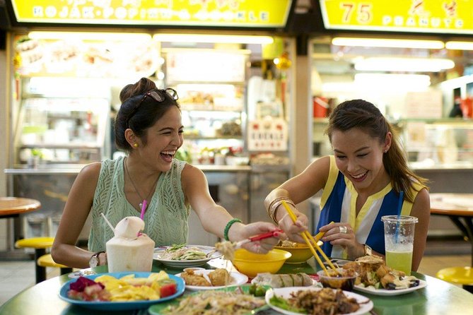 Singapore Private Food, Culture and Heritage Tour with 9 tastings - Temples, shophouses and Chinatown food
