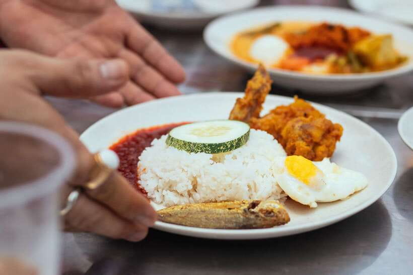 Singapore: Private Food Tour – 10 Tastings with Locals - Should you spend $160 on this tour?