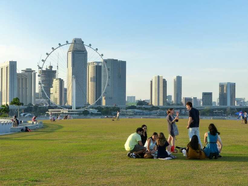 Singapore: Private Walking Tour with a Local - Little India and Arab Street on a longer walk