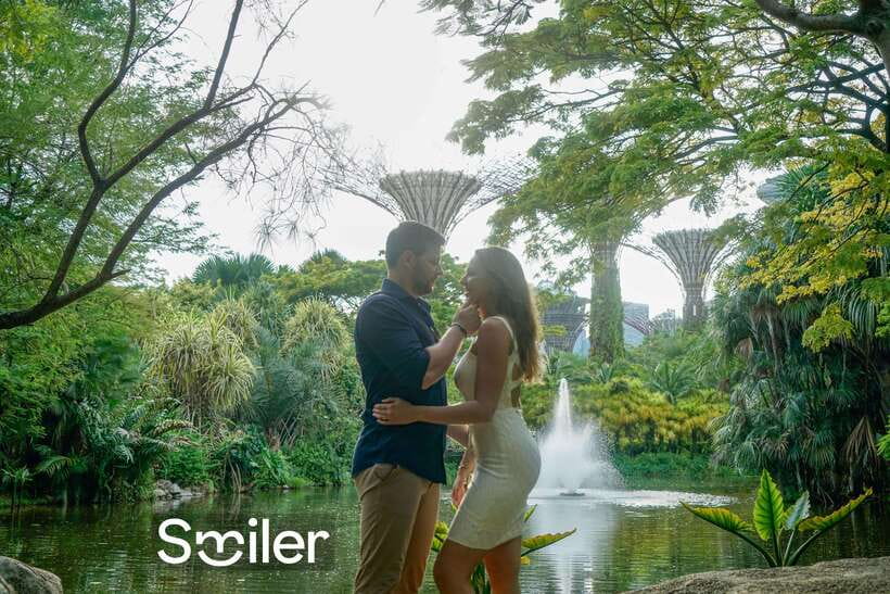 Singapore: Professional photoshoot at Gardens by the Bay - What happens during the 15 to 45-minute shoot