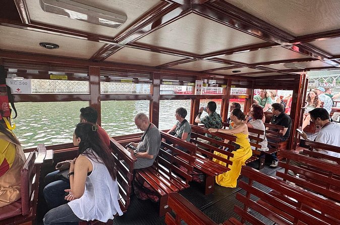 Singapore River Cruise, Night Garden Rhapsody and Spectra Tour - Garden Rhapsody rewards you with scale and color