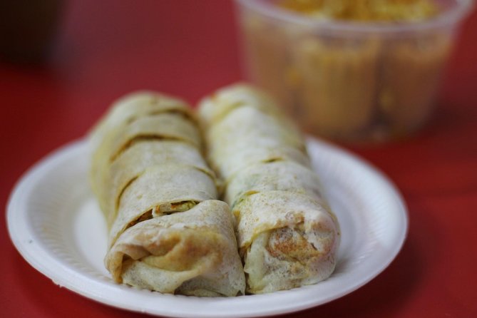 Singapore's Chinatown "Off The Beaten Track" Foodie Tour - A local breakfast before the main feast