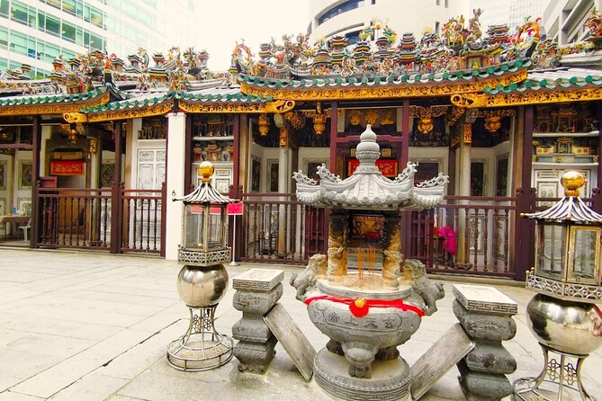 Singapore's Historic Chinatown Walking Tour with Lunch - Temples, schools, and early community life