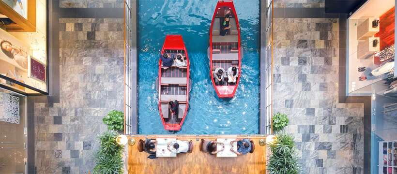 Singapore: Sampan Boat Ride Ticket at the Marina Bay Sands - Boarding at The Shoppes on the B2 Canal Level
