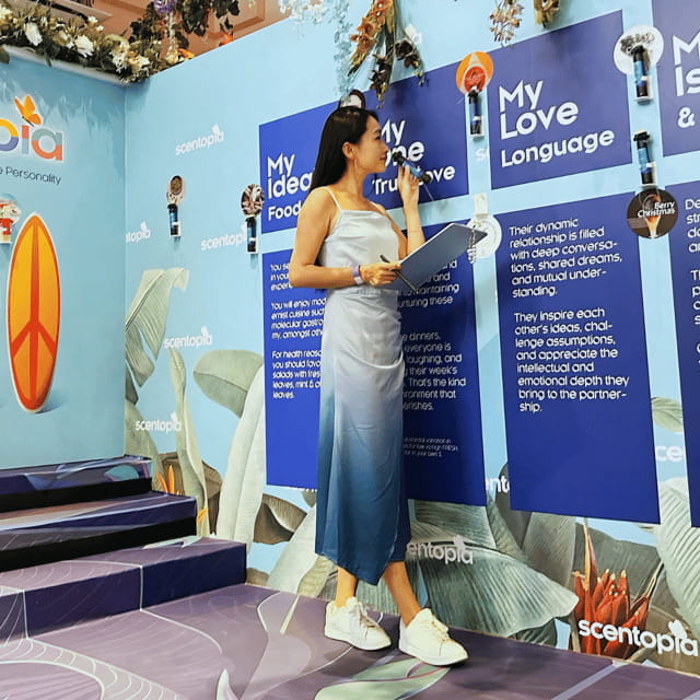 Singapore: Scent Crafting Workshop with Rainforest Orchids - Waiting time with AR walls and playful exhibits