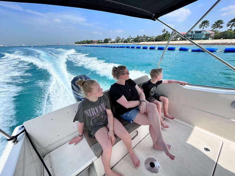 Singapore: Southern Island Speedboat Tour - Captain Max, Guide Style, and Customer Care