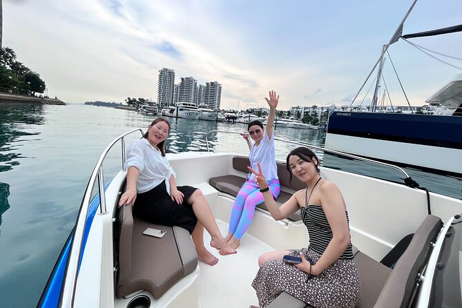 Singapore Southern Islands Speedboat Guided Tour - Speed, turns, and comfort on the boat
