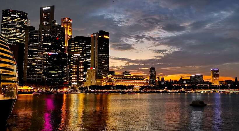 Singapore: Sunset City Tour by Kick Scooter - From museums to the Civic District