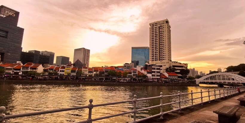 Singapore: Sunset City Tour by Kick Scooter - Sunset at Merlion Park and Marina Bay