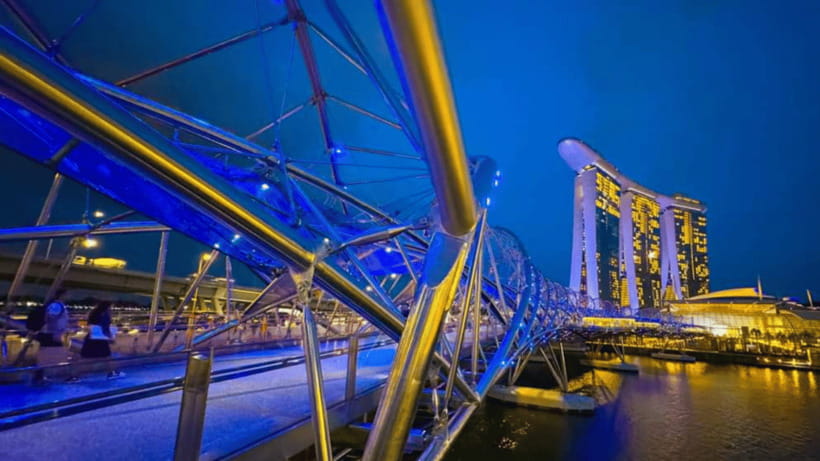 Singapore: Sunset River Cruise and Glittering Light Shows - Why Singapore after dark works so well