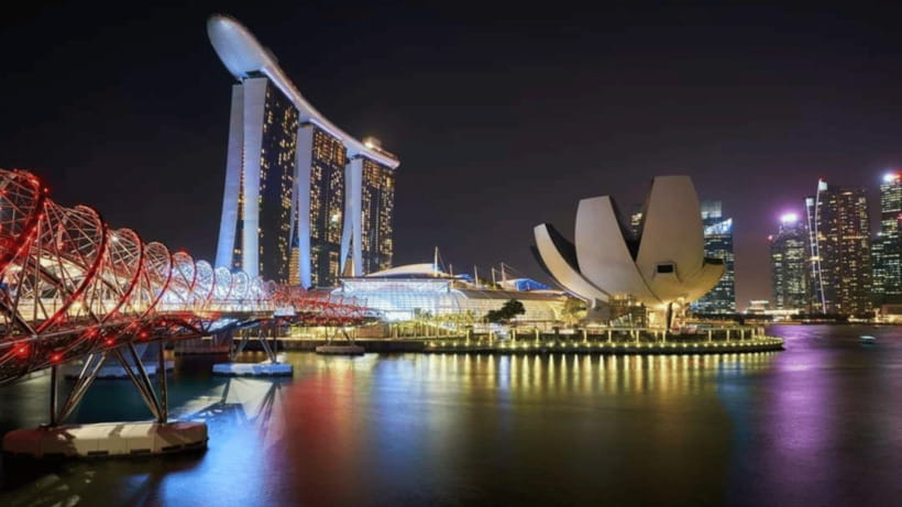 Singapore: Sunset River Cruise and Glittering Light Shows - Who will get the most from this evening