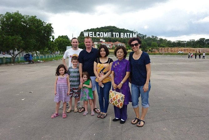 Singapore to Batam:City Tour with Ferry Tickets & Lunch - Tua Pek Kong Temple, onde onde, and fresh coconut