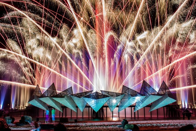 Singapore: Wings of Time Fireworks Symphony - The outdoor setting can make or break the night