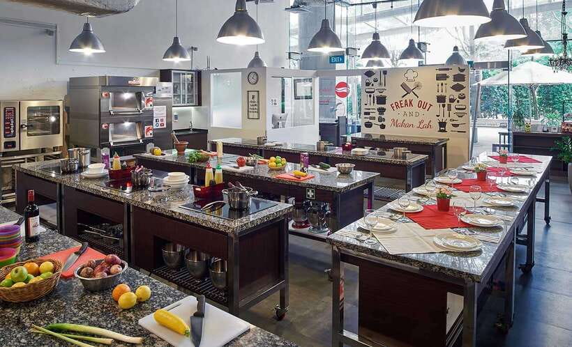 Singaporean Cooking Class With A Professional Chef - Making Singapore laksa as the main course