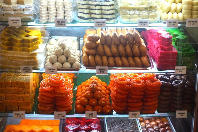 Small-Group Food Tour With Hawker Center: Eat Like A Local - Kampong Gelam, Sultan’s Mosque, and Haji Lane