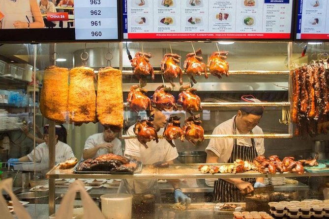 Small Group: Michelin and Local Hawker Food Tour with 9 tastings - Why this Chinatown food tour works
