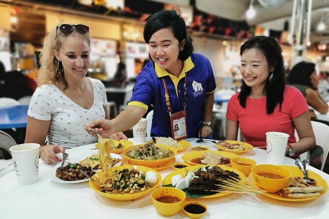 Small Group: Singapore Street Food & Night Tour with 9 tastings - Lau Pa Sat and the final food session
