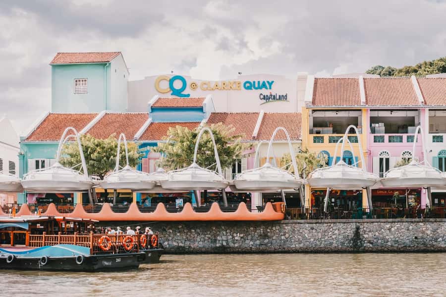 Spectra & Garden Rhapsody Shows with Singapore River Cruise - Walking, weather, and the pace of the night