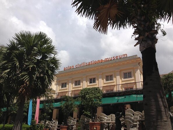 Splendour of Colonial Singapore Walking Tour with Lunch - Old Hill Street Police Station and Central Fire Station