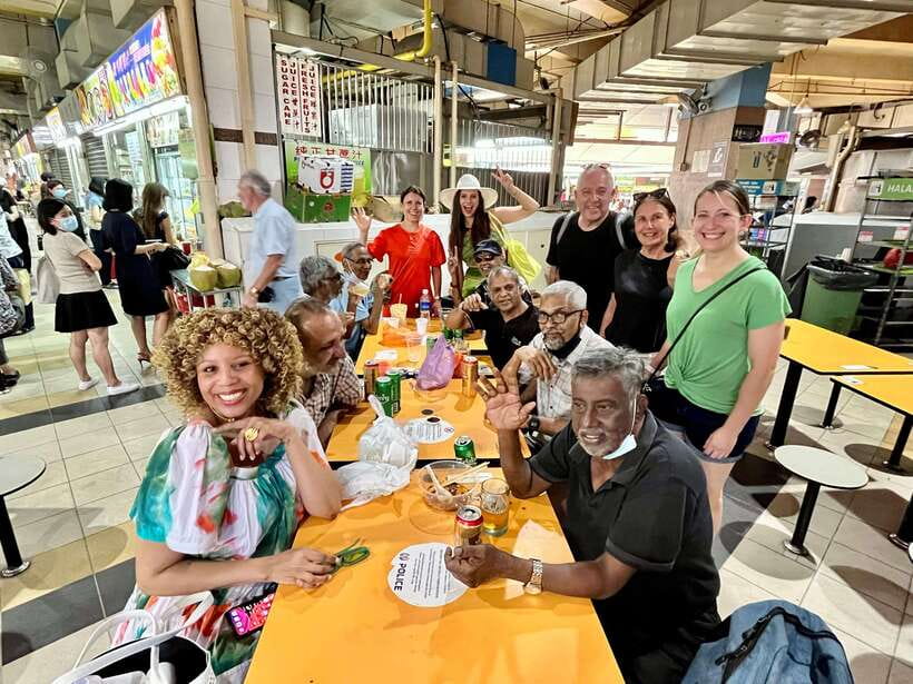 Street Food, Cultural & Historical Tour of 3 Ethnic Quarters - Kampong Glam: textiles, murals, and a sweet finish