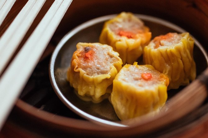 The Award-Winning PRIVATE Food Tour: 10 Tastings of 3 Cultures - Timing, walking, and practical planning