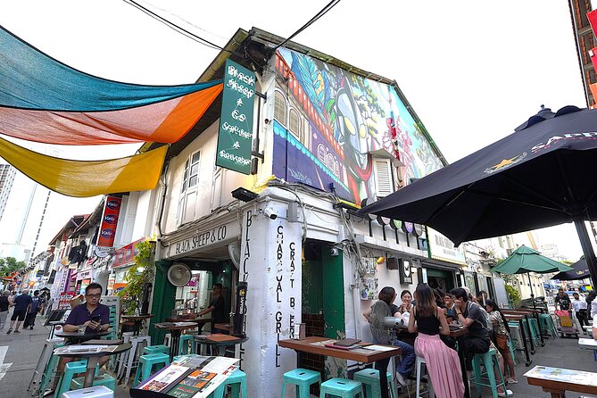 Thread of Faith and Fabric: Singapore Kampong Glam Walking Tour - A Dessert Finish on Bussorah Street