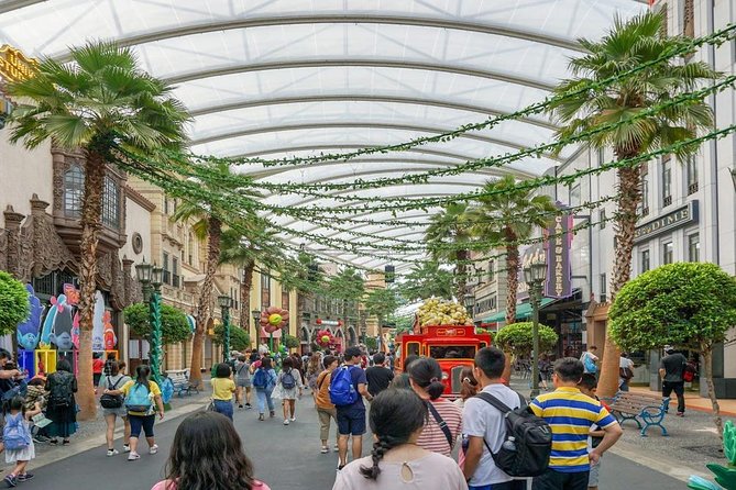 Universal Studios Singapore + Roundtrip Transfers - Who will enjoy this most?